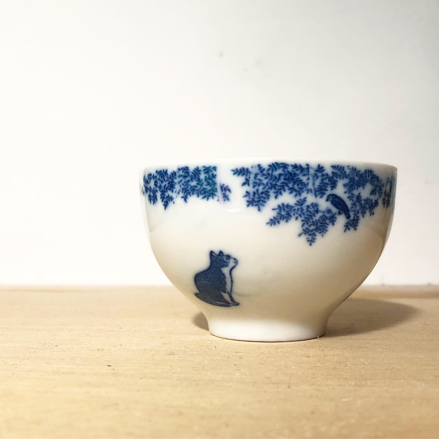 Classiky Tea Cup (Cat watching bird)