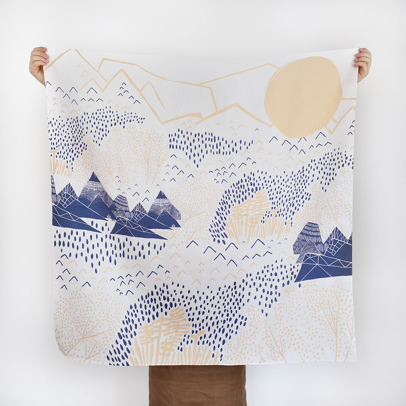 Mountain blossom Furoshiki